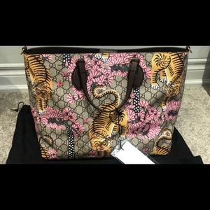 Gucci tote